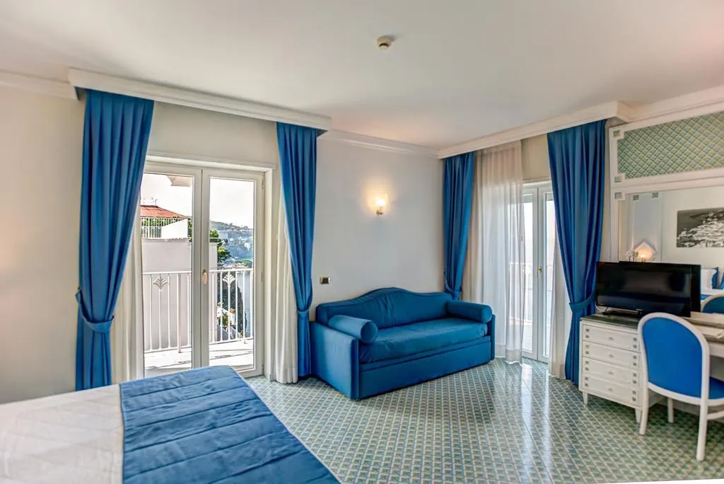 DOUBLE SIDE SEA VIEW Room, Grand Hotel Riviera, Naples