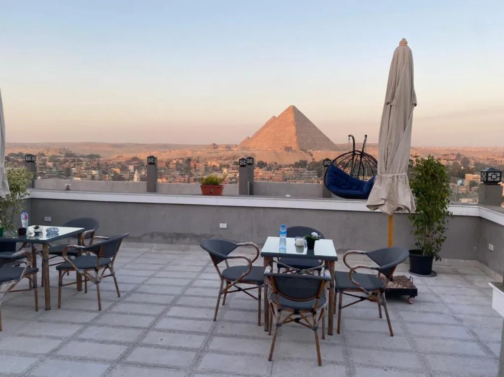 Terrace, Khan Duidar Inn - Pyramids View Rooftop, Cairo