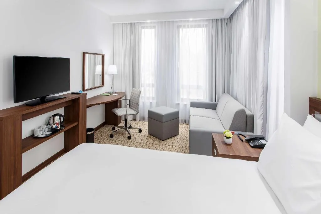 DOUBLE Accessible-Queen Size Bed Room, Hampton by Hilton Gdansk Oliwa, Gdansk