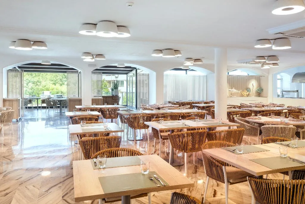 Restaurant, Salles Hotel Marina Portals, Majorca
