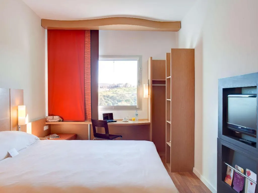 DOUBLE WITH DOUBLE BED Room, ibis Tanger City Center, Tangier