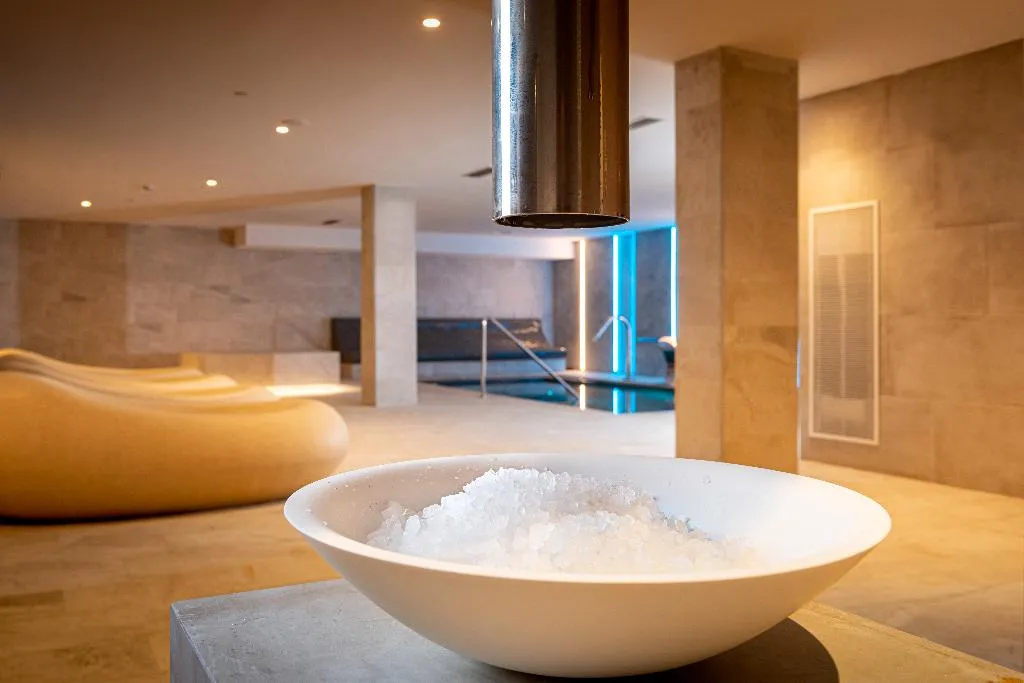 Sports and Entertainment, L'Azure Hotel, Costa Brava