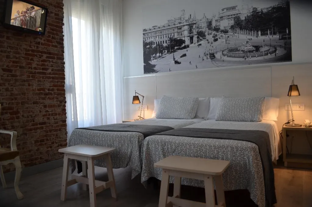 QUADRUPLE STANDARD Room, San Lorenzo, Madrid