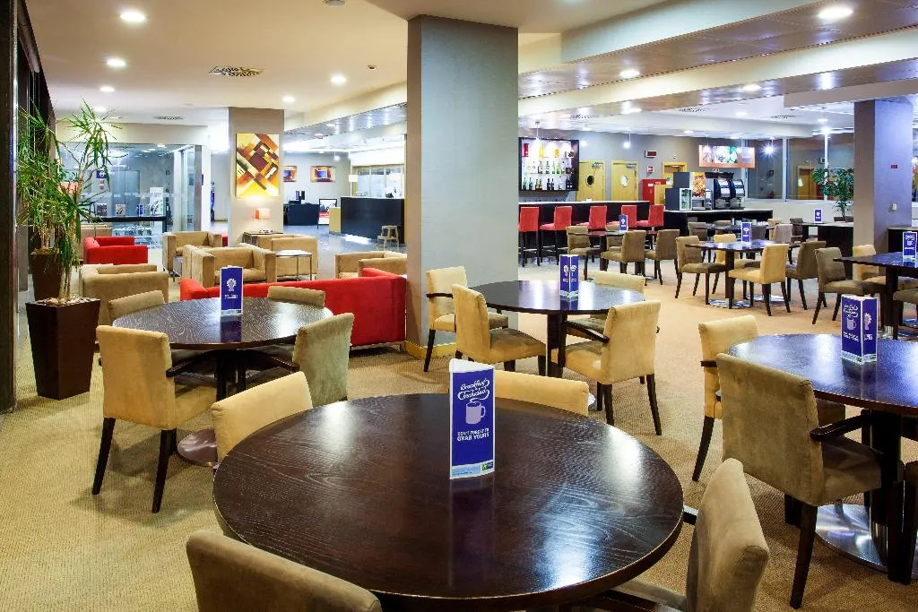 Restaurant, Holiday Inn Express Lisbon-Oeiras, Lisbon