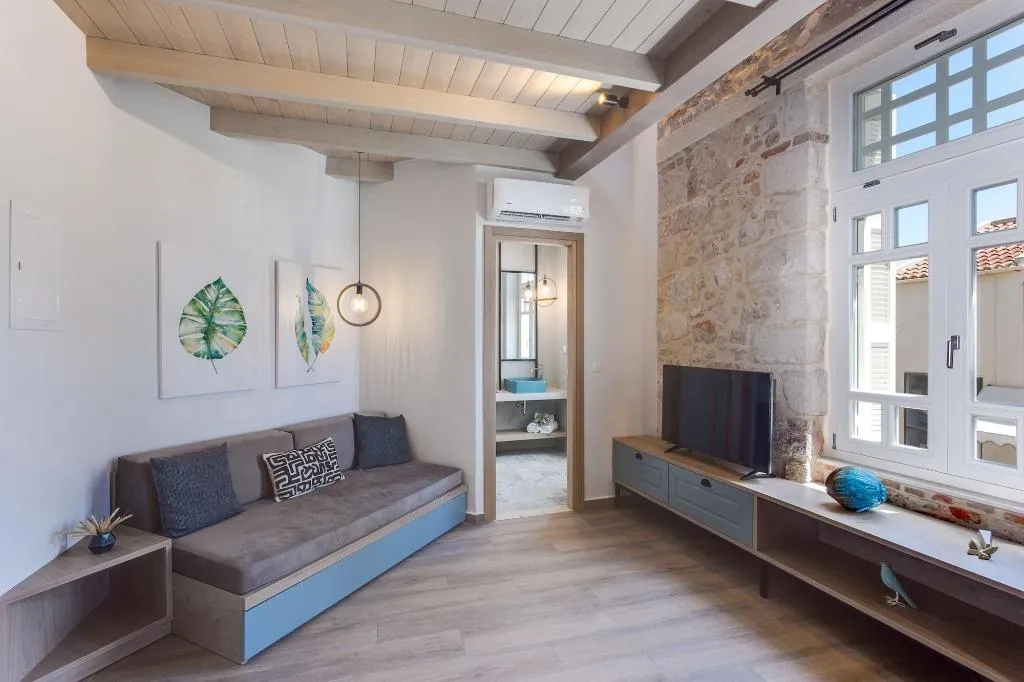 Room, 1924Suites, Crete