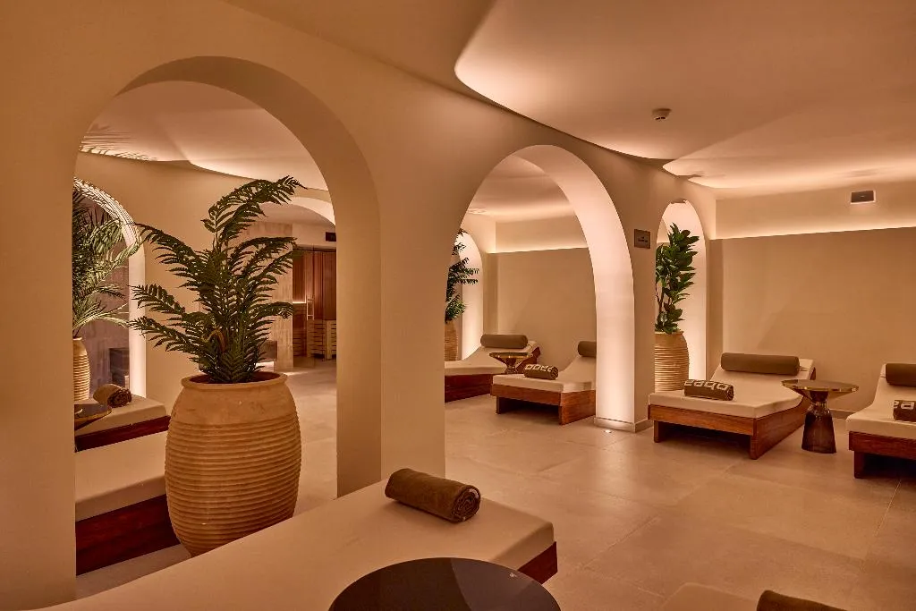 Sports and Entertainment, Purobeach Resort Santa Ponsa, Majorca