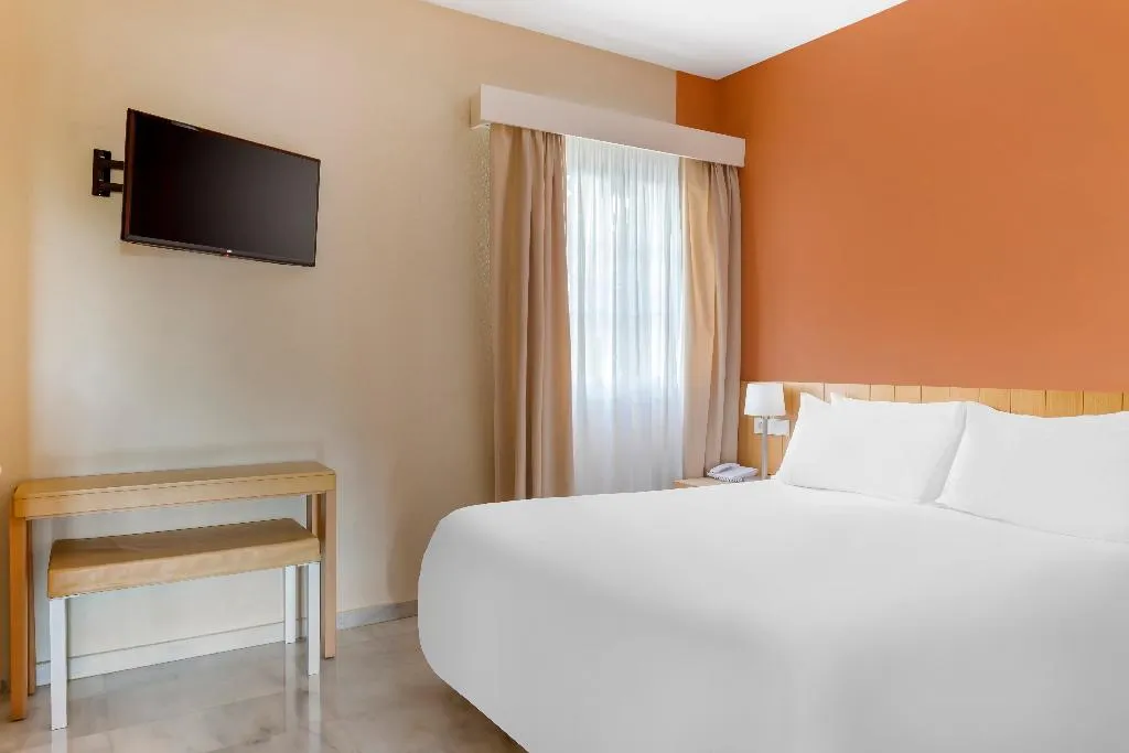 APARTMENT CAPACITY 6 TWO BEDROOMS Room, Royal Oasis Club at Pueblo Quinta, Costa Del Sol