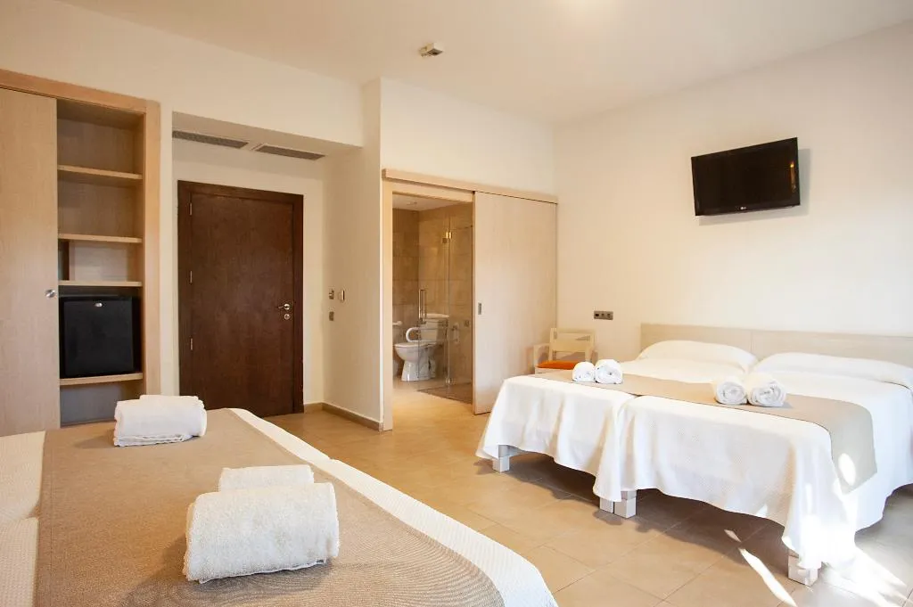 QUADRUPLE STANDARD Room, Hotel Puchet Ibiza, Ibiza