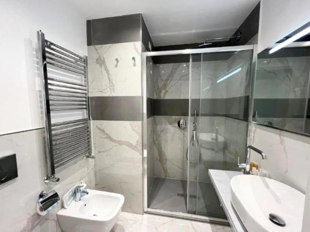 Double or Twin DELUXE WITH VIEWS Room, Hotel Alpha, Naples