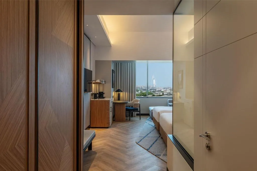 TWIN CLUB Room, Sheraton Dubai Mall of the Emirates Hotel, Dubai