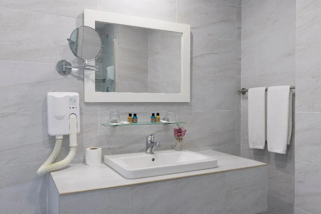 Double or Twin STANDARD Room, Riviera Spa Resort – Adults Only, Malta