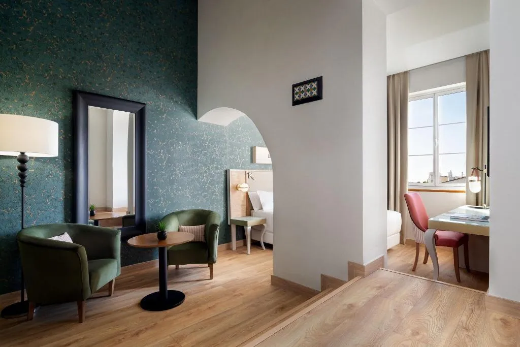 DOUBLE QUEEN SIZE BED Room, Los Seises By Fontecruz, Seville