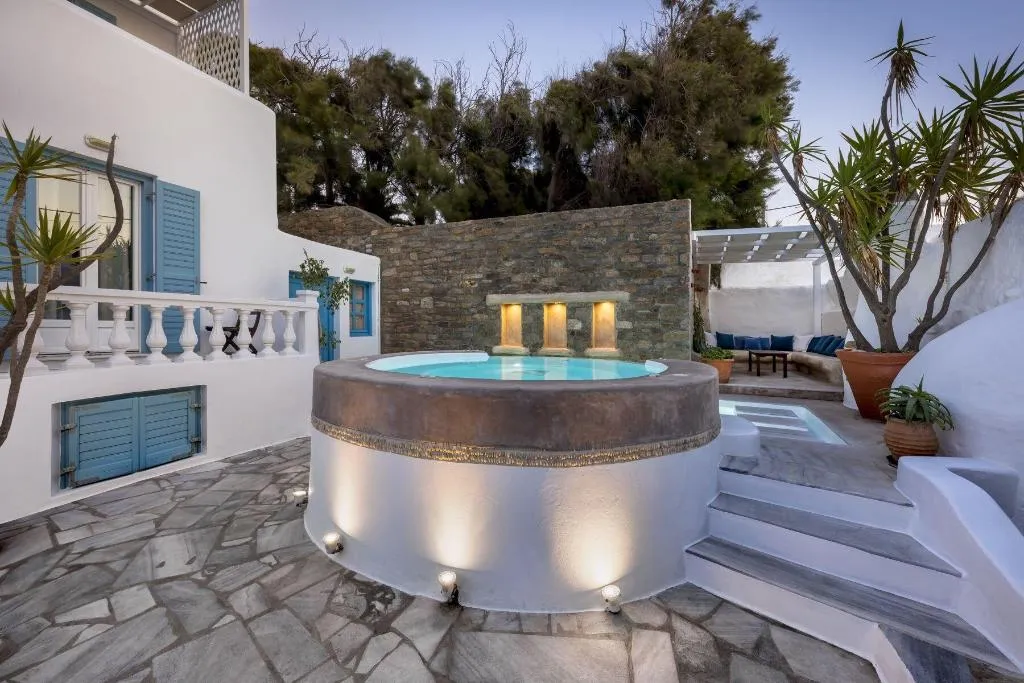 Sports and Entertainment, Carbonaki Hotel, Mykonos