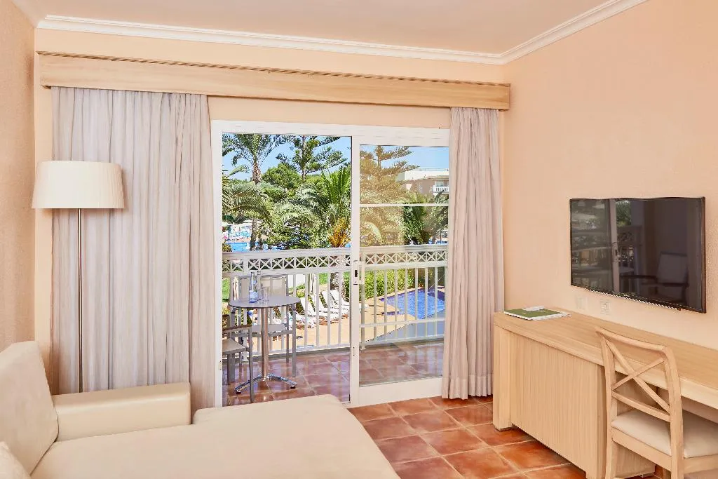 APARTMENT POOL VIEW Room, Zafiro Ca'n Picafort, Majorca