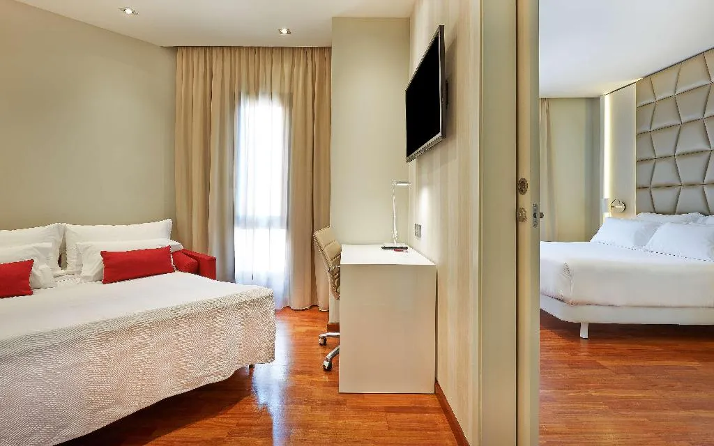 QUADRUPLE STANDARD Room, NH Collection Barcelona Podium, Barcelona