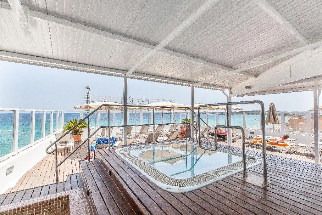 Pool, Voramar, Majorca