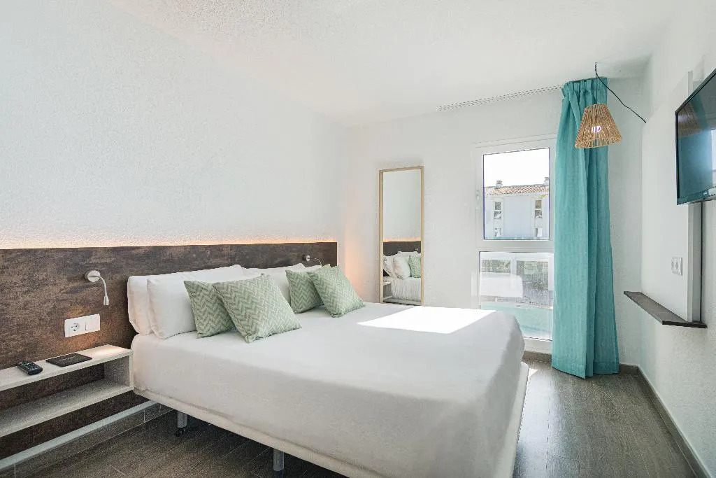 SUITE POOL VIEW Room, MarSenses Puerto Pollensa Hotel and Spa, Majorca