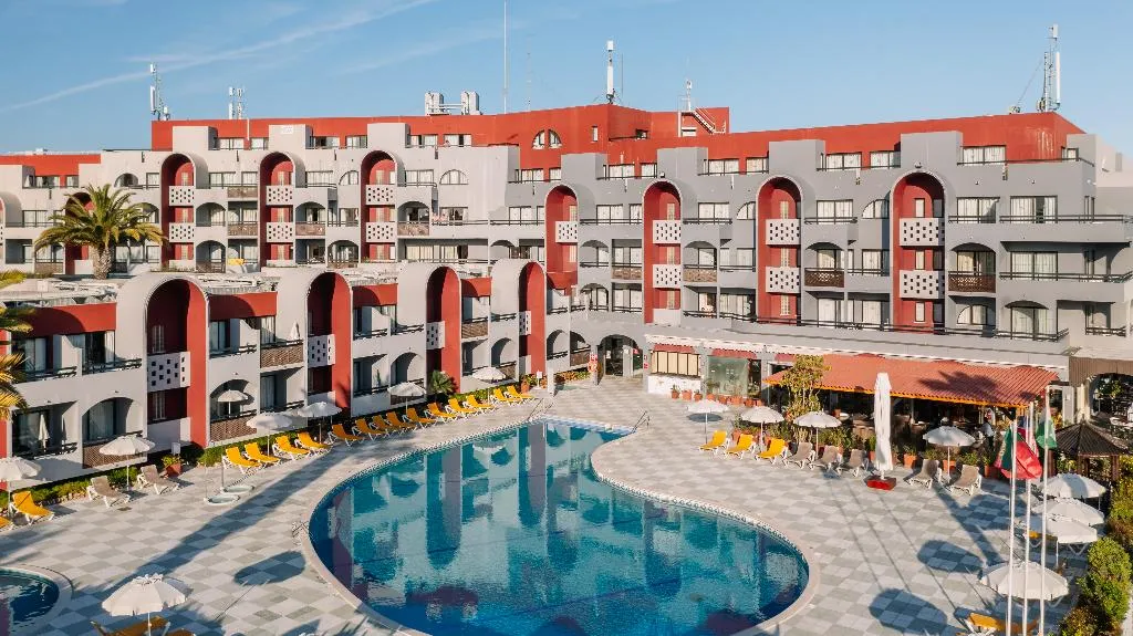 Pool, Muthu Oura Praia Hotel, Algarve