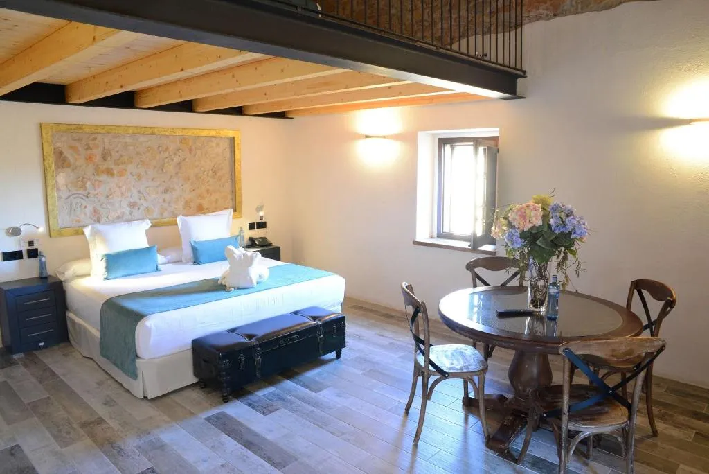 Room, Hotel Molí de l'Escala, Costa Brava