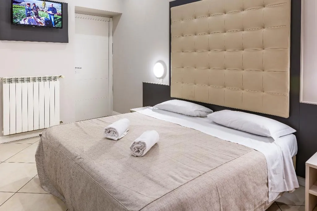 DOUBLE BASIC Room, Hotel Demó, Milan