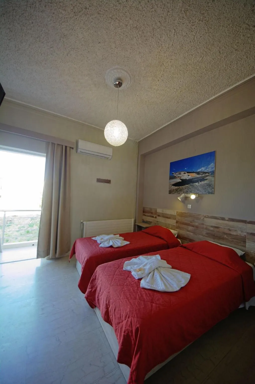 Room, Family Bikakis, Crete