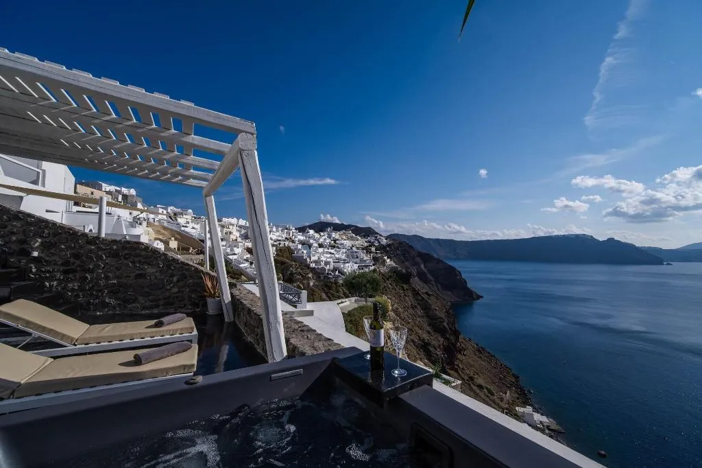Room, Solstice Luxury Suites, Santorini