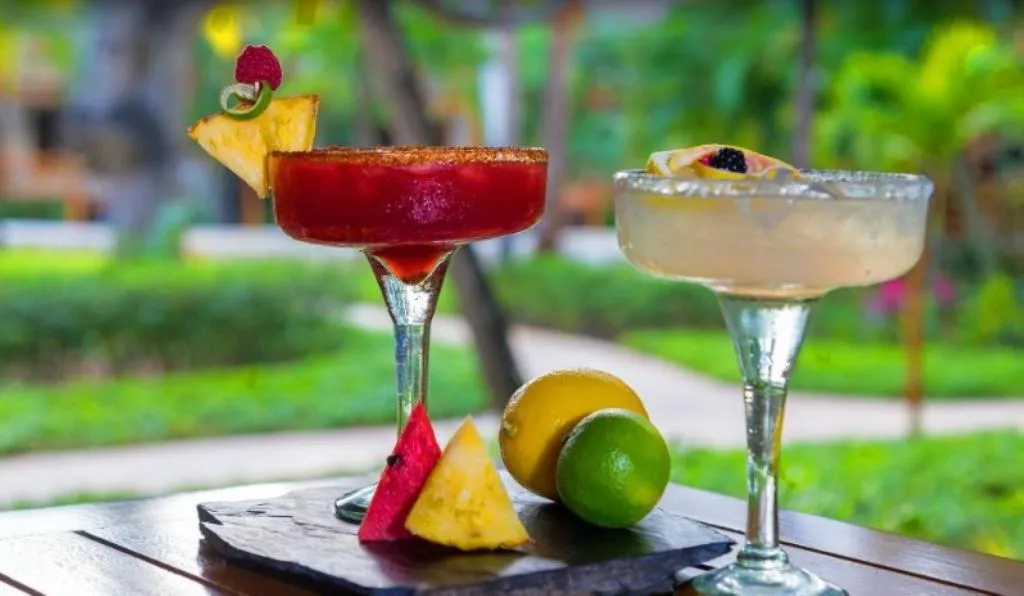 Bar, Mahekal Beach Resort & Spa, Playa Del Carmen