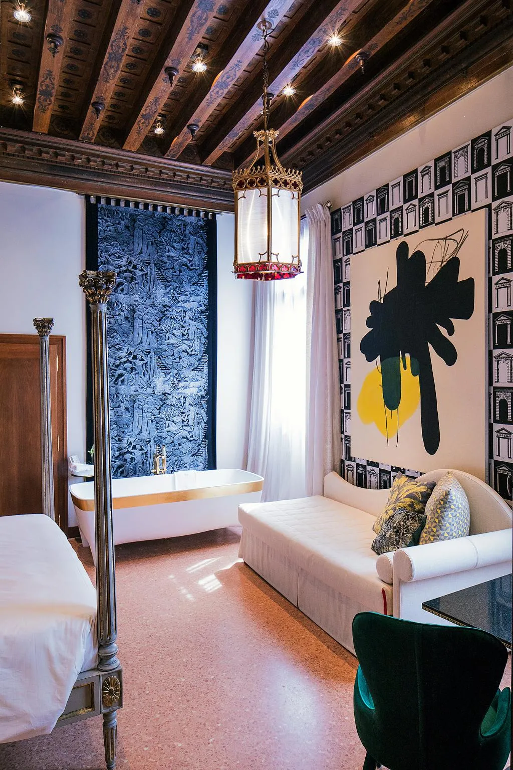 JUNIOR SUITE DELUXE CANAL VIEW Room, Hotel Heureka, Venice