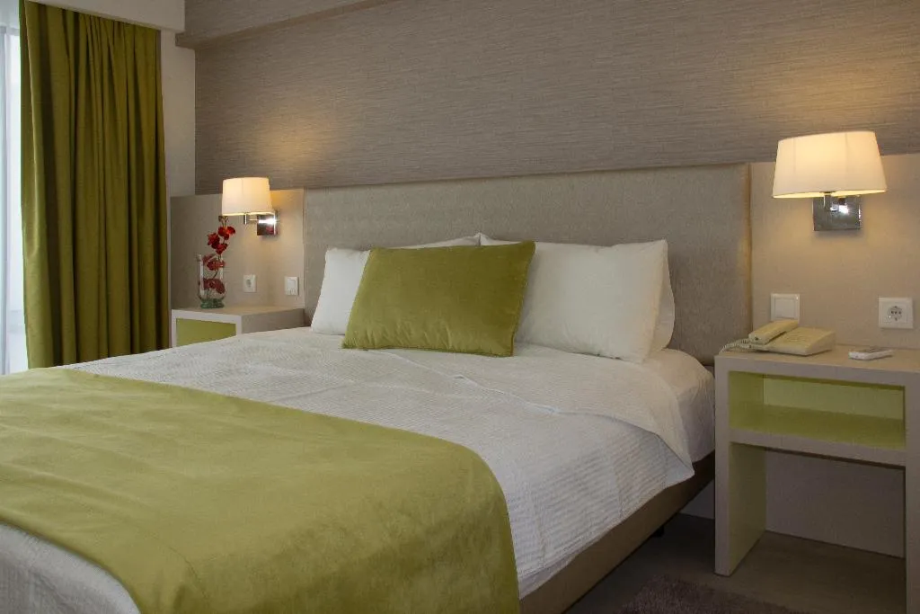 Double or Twin COMFORT Room, Navegadores, Algarve