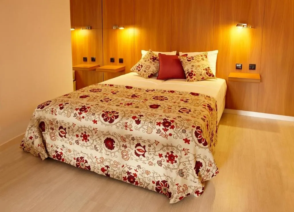 TRIPLE ECONOMY Room, Casa das Aguarelas, Lisbon