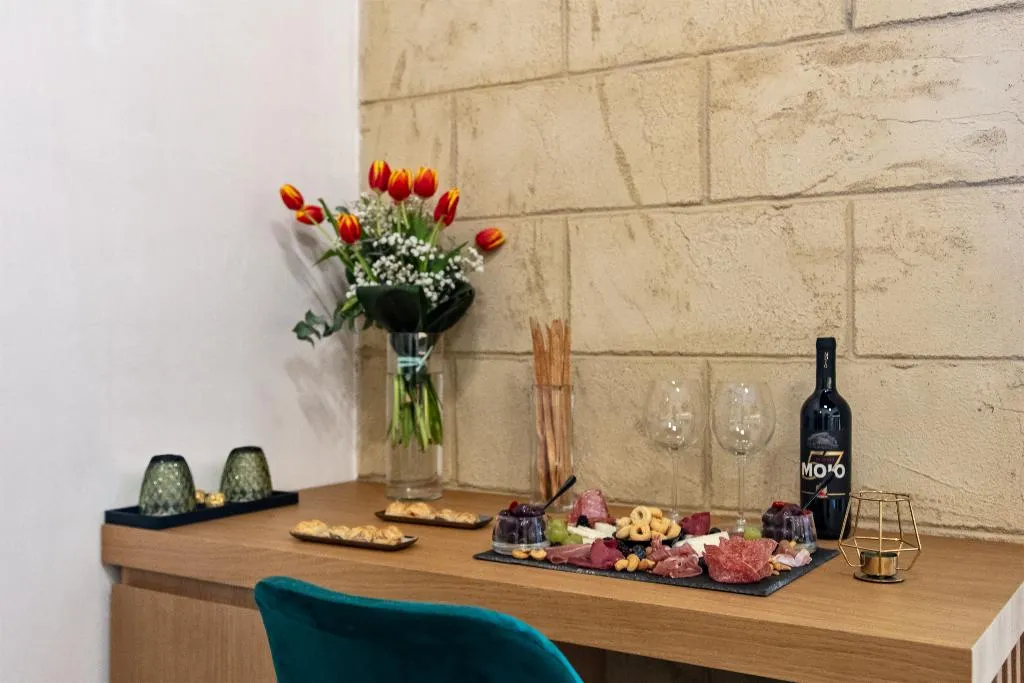 DOUBLE DELUXE Room, Fortunella Suites, Naples
