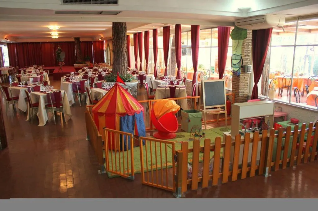 Restaurant, Hotel Romulus, Rome