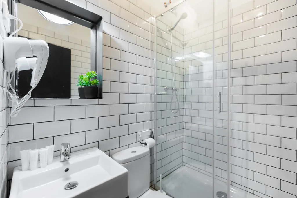 APARTMENT THREE BEDROOMS Room, La Mare by The Streets, Barcelona