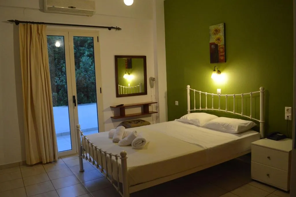 APARTMENT GARDEN VIEW ONE BEDROOM Room, Nikos Apartments, Crete