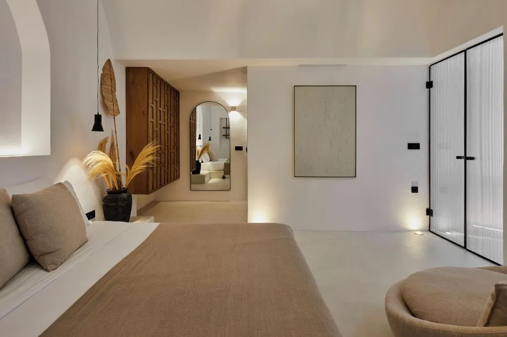 Room, You And Me Suites, Santorini