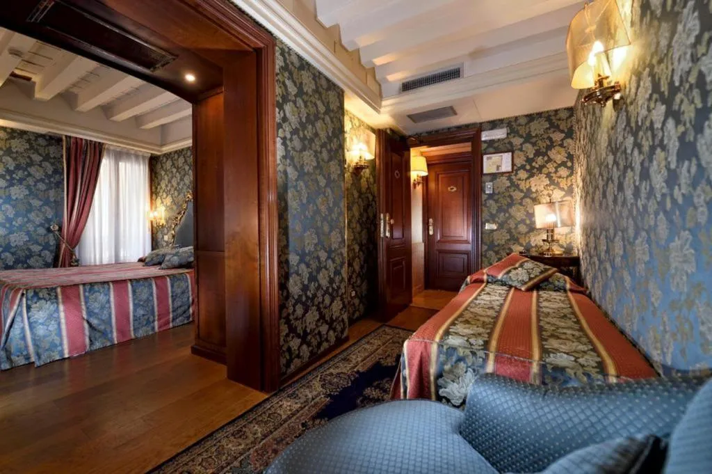 JUNIOR SUITE STANDARD Room, Royal San Marco, Venice