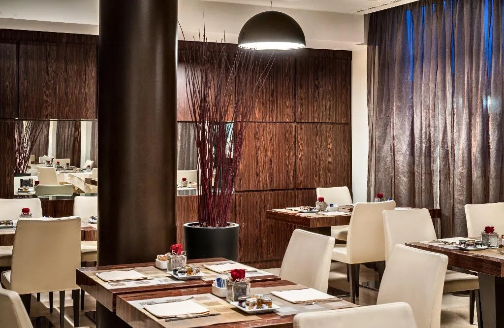 Restaurant, Crowne Plaza Milan City, Milan