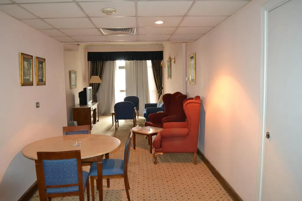 Room, Om Kolthoom, Cairo