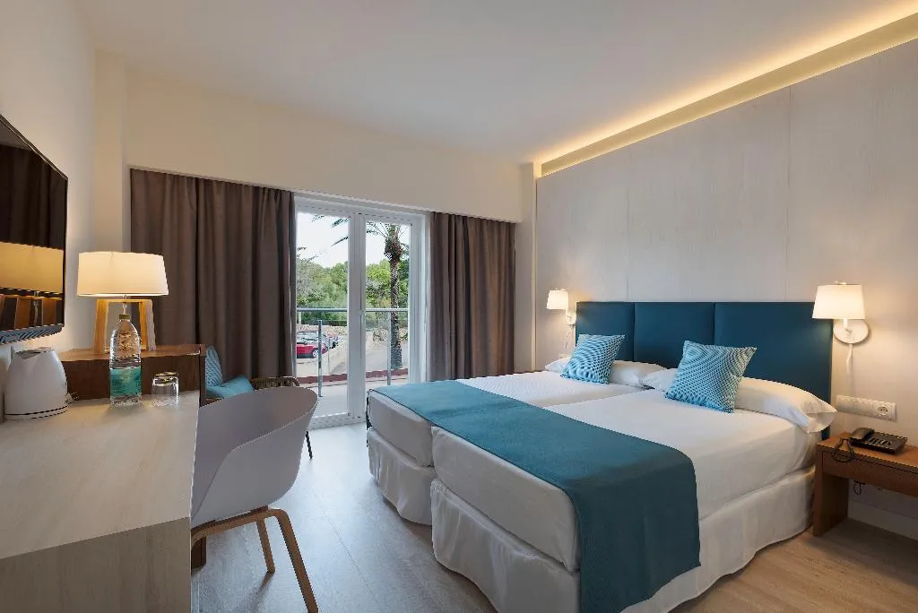 Double or Twin WITH BALCONY Room, Alua Illa de Menorca, Menorca