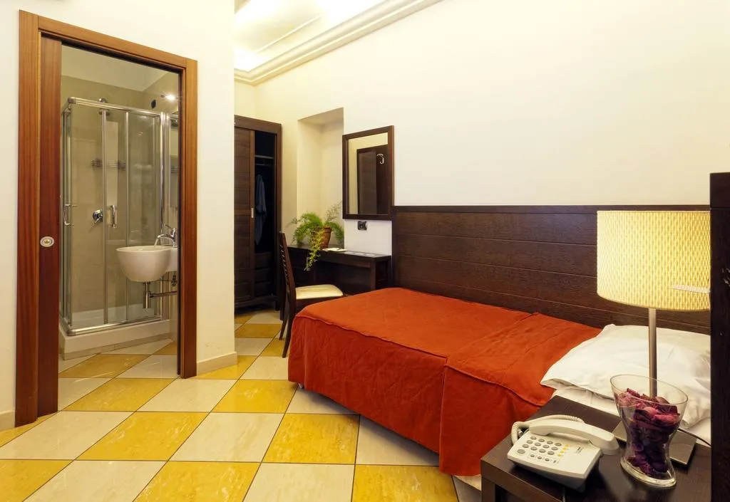 SINGLE STANDARD Room, Albergo del Golfo, Naples