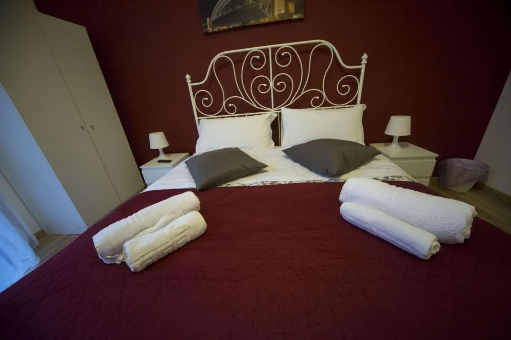 Room, B&B Verga, Catania