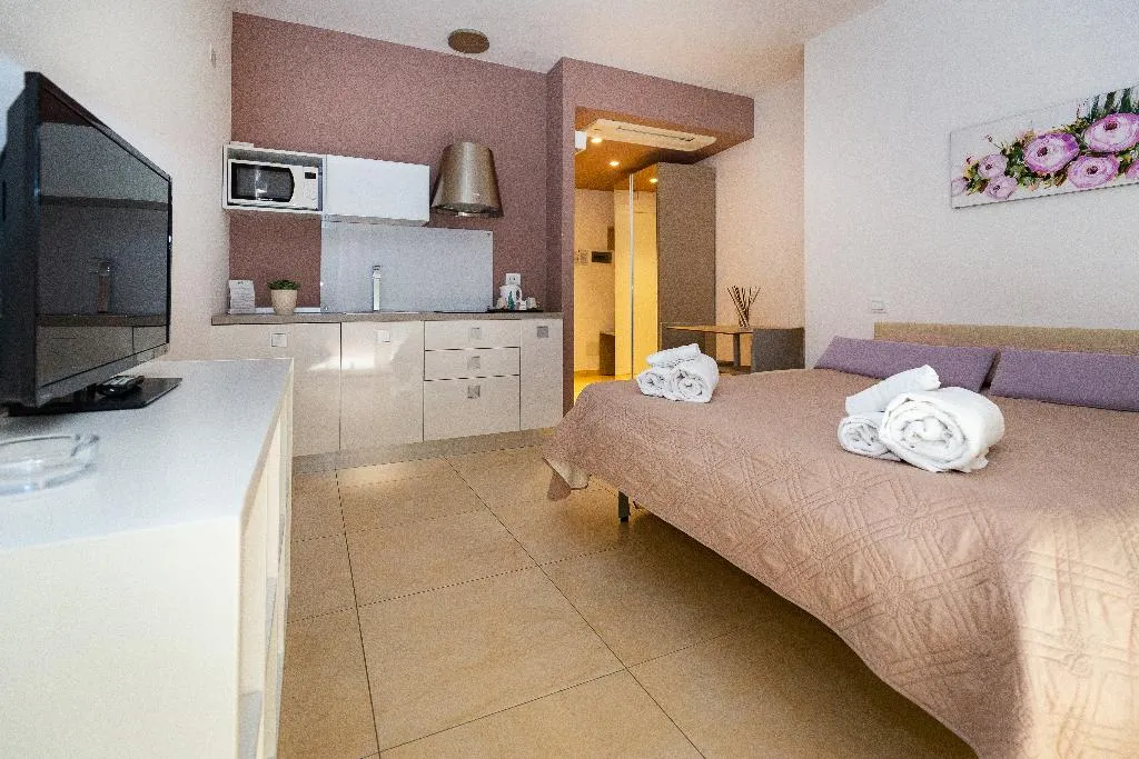 DOUBLE CLASSIC Room, Zeus Residence Hotel - ApartHotel, Catania
