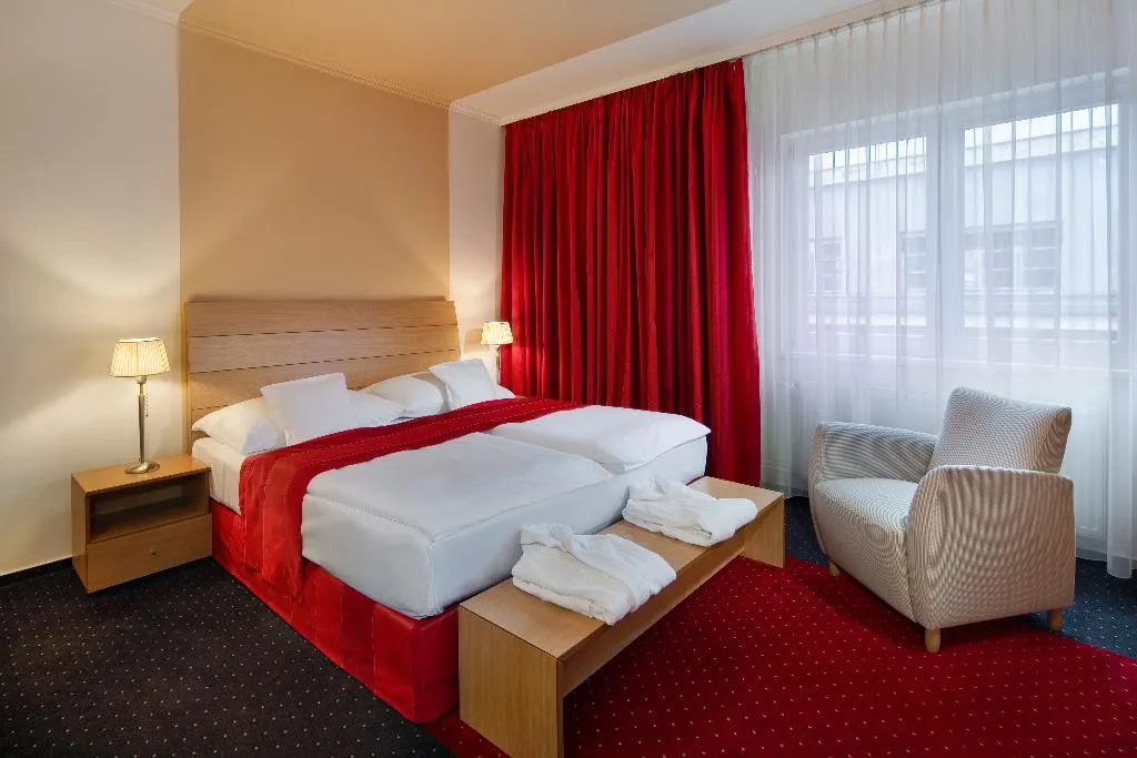 SUITE STANDARD Room, Imperial Hotel Ostrava, Prague