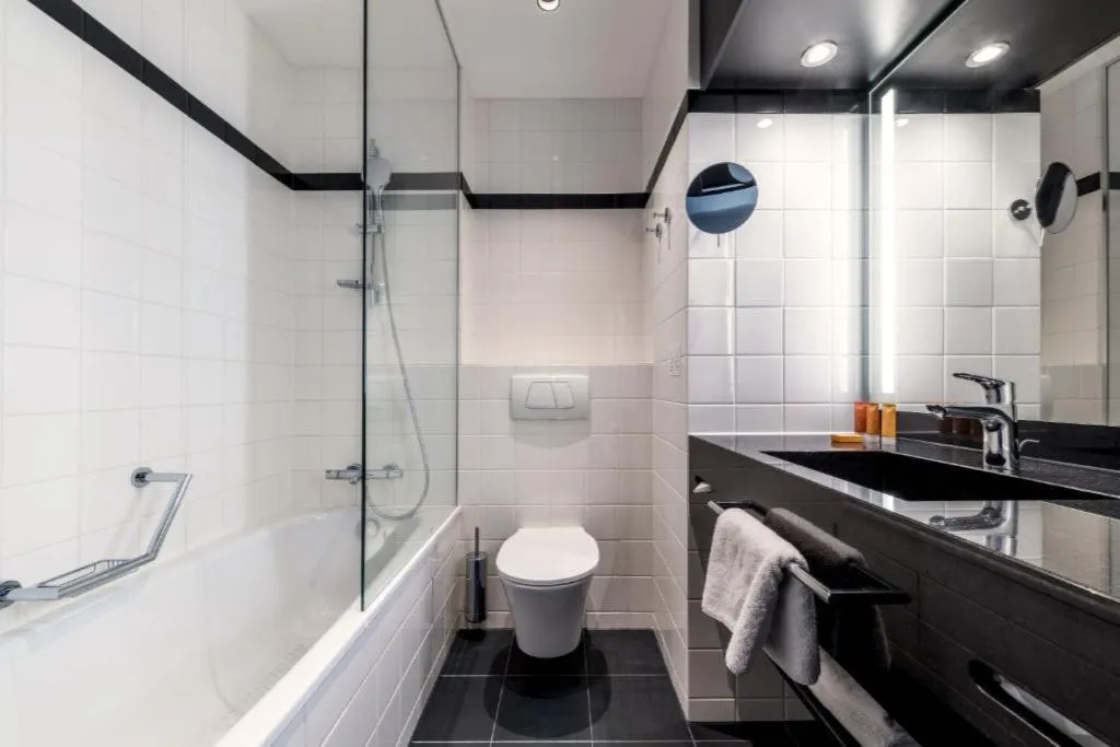 SINGLE STANDARD Room, Vienna House by Wyndham Diplomat Prague, Prague