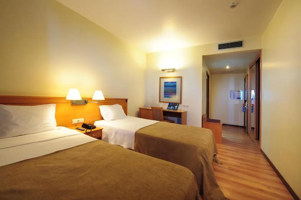 TWIN STANDARD Room, Fundador, Porto