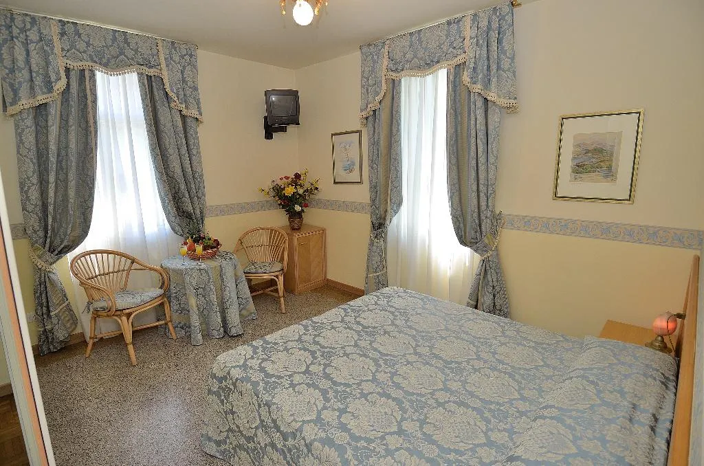 Double or Twin STANDARD Room, Villa Angelica, Venice