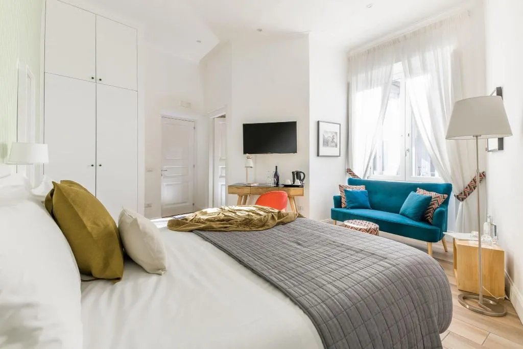 DOUBLE SUPERIOR QUEEN BED Room, Santa Chiara Boutique Hotel, Naples