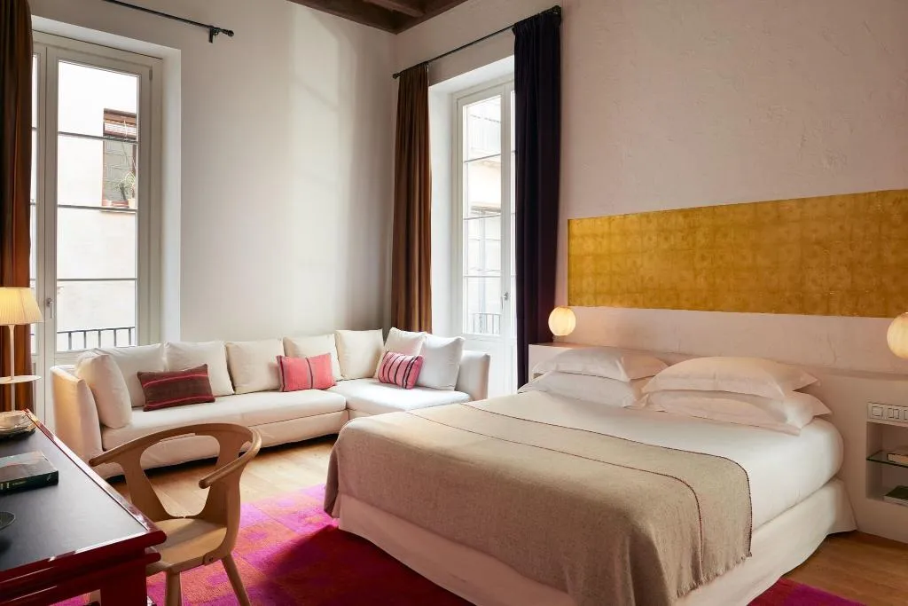Room, Neri, Barcelona