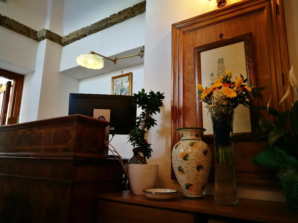 Lobby, Badia Santa Maria De Olearia, Naples