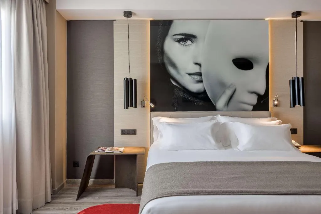 DOUBLE SUPERIOR WITH VIEWS Room, NH Collection Madrid Suecia, Madrid